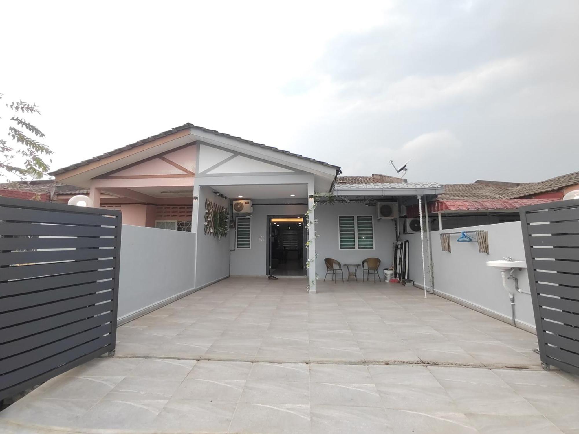 Rumah percutian 5 Blossom Loveu Seremban